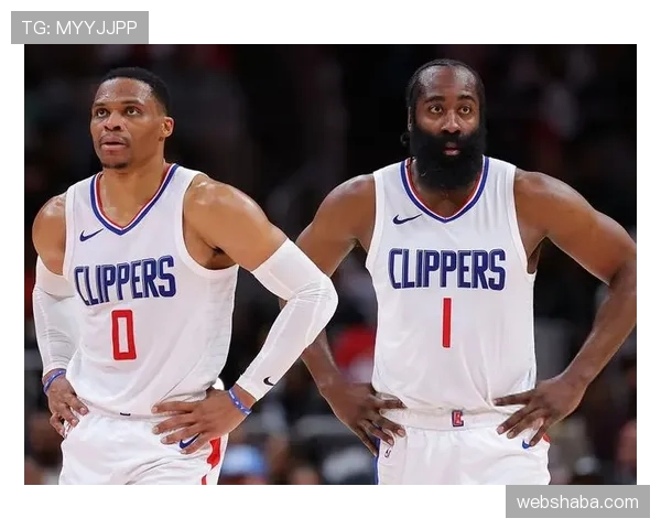 哈登从持球突击转为挡拆组织，效率回升对比威少时期