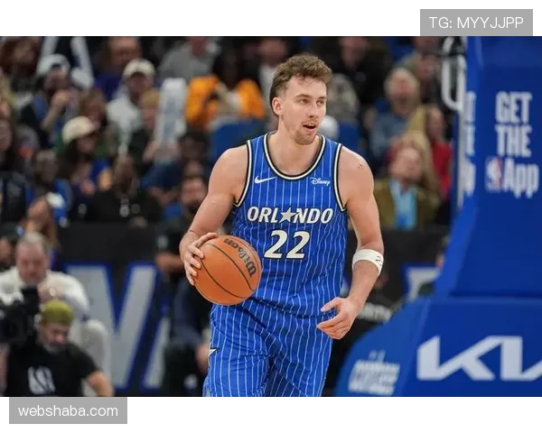 瓦格纳利用无球跑动提升三分效率，拉开魔术进攻空间