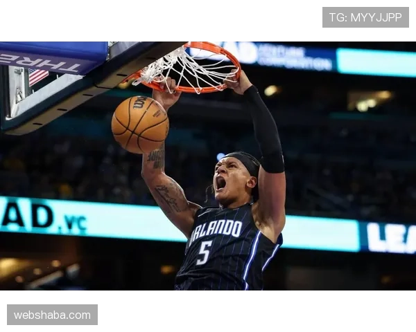 米德尔顿通过挡拆助攻拉开空间 提升球队关键时刻效率