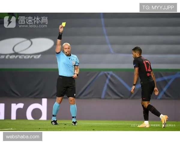 替补席纪律规则详解：裁判如何判罚违规行为？