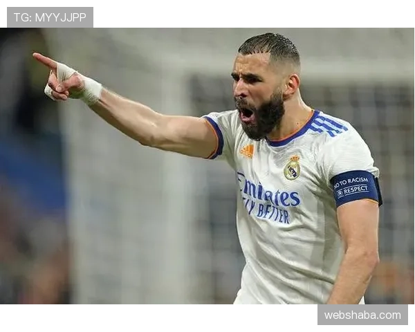 接管禁区撕防线前锋本泽马本季射门较赛季初更具威胁