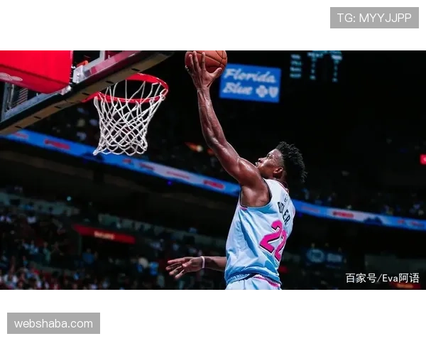 洛瑞无球跑动牵制防线，改变热火进攻结构